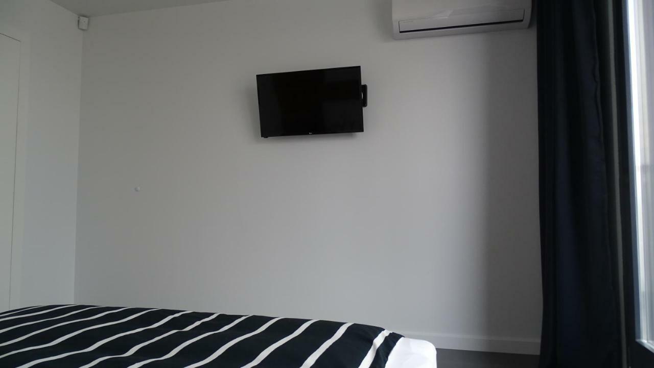 Black Line Apartment Krakow Ngoại thất bức ảnh